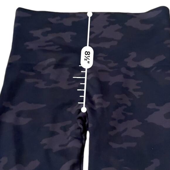 Spanx EcoCare Seamless Black Camo Pull-On Mid Rise Cropped Leggings Sz S - Picture 9 of 10